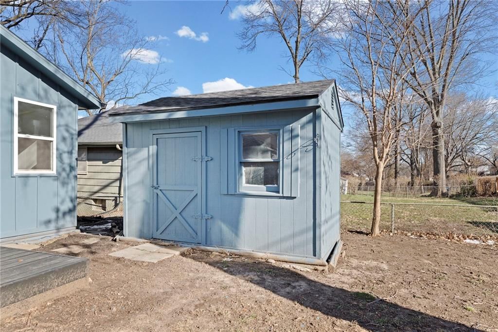 7325 Hardy Avenue — photo 27