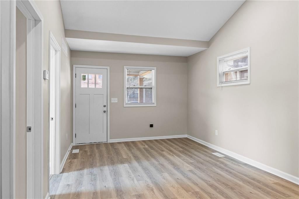 4517 Jarboe Street — photo 2