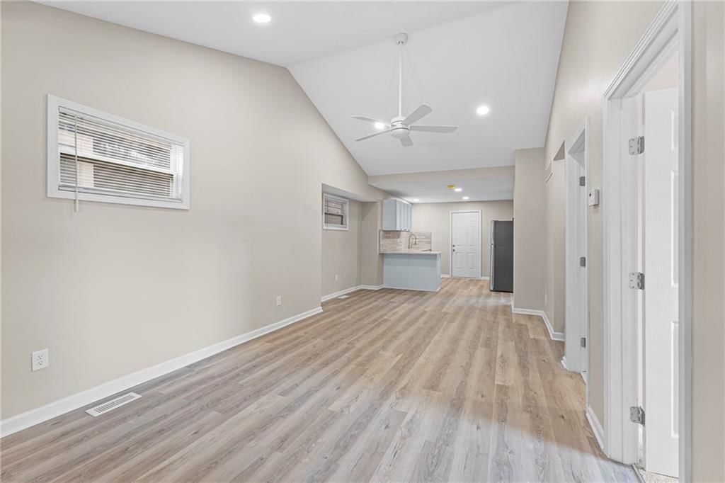 4517 Jarboe Street — photo 3