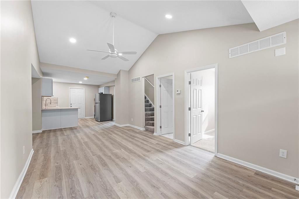 4517 Jarboe Street — photo 4