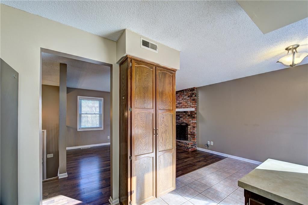 607 NE Karapat Drive — photo 6