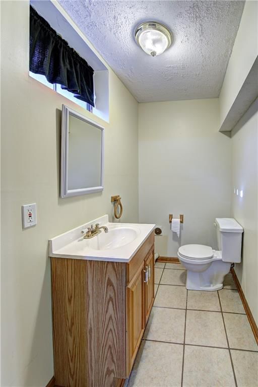 607 NE Karapat Drive — photo 13