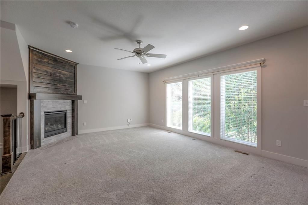 1305 NE Goshen Drive — photo 4