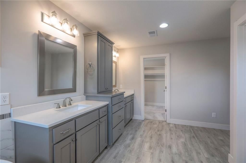 1305 NE Goshen Drive — photo 27