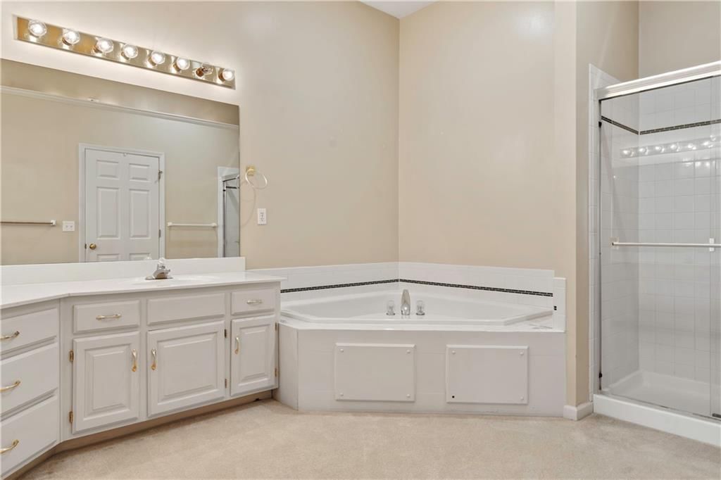4804 NW 59th Court — photo 9