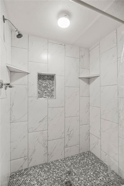 2112 E 36th Street — photo 15
