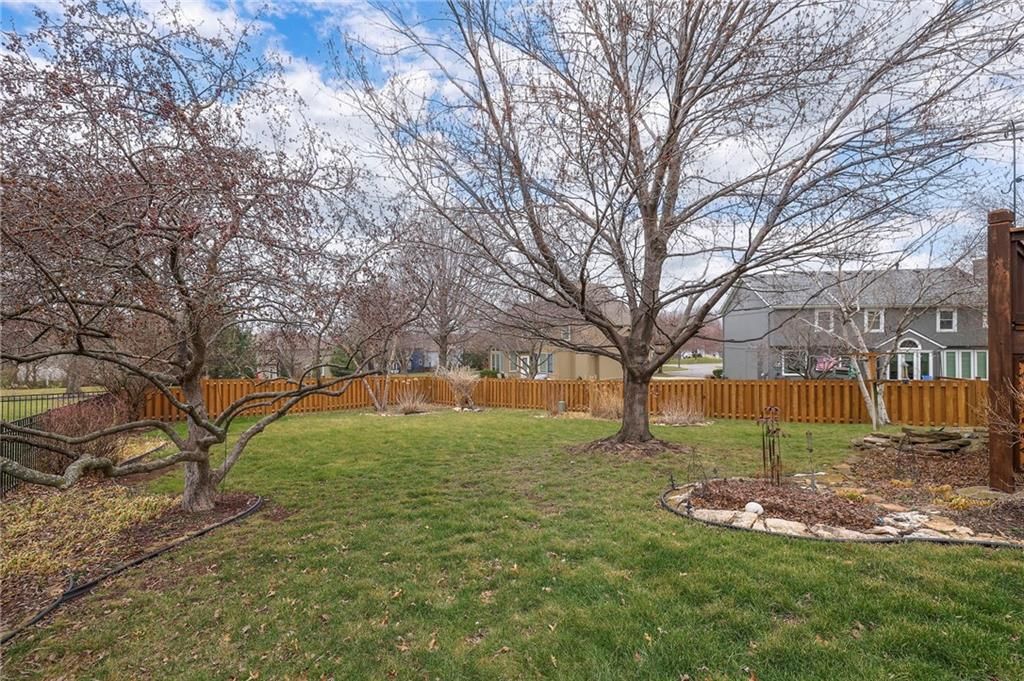 14416 Hemlock Street — photo 39