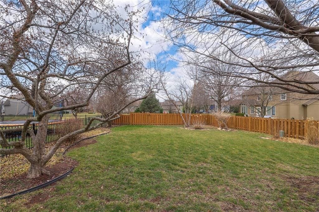 14416 Hemlock Street — photo 40