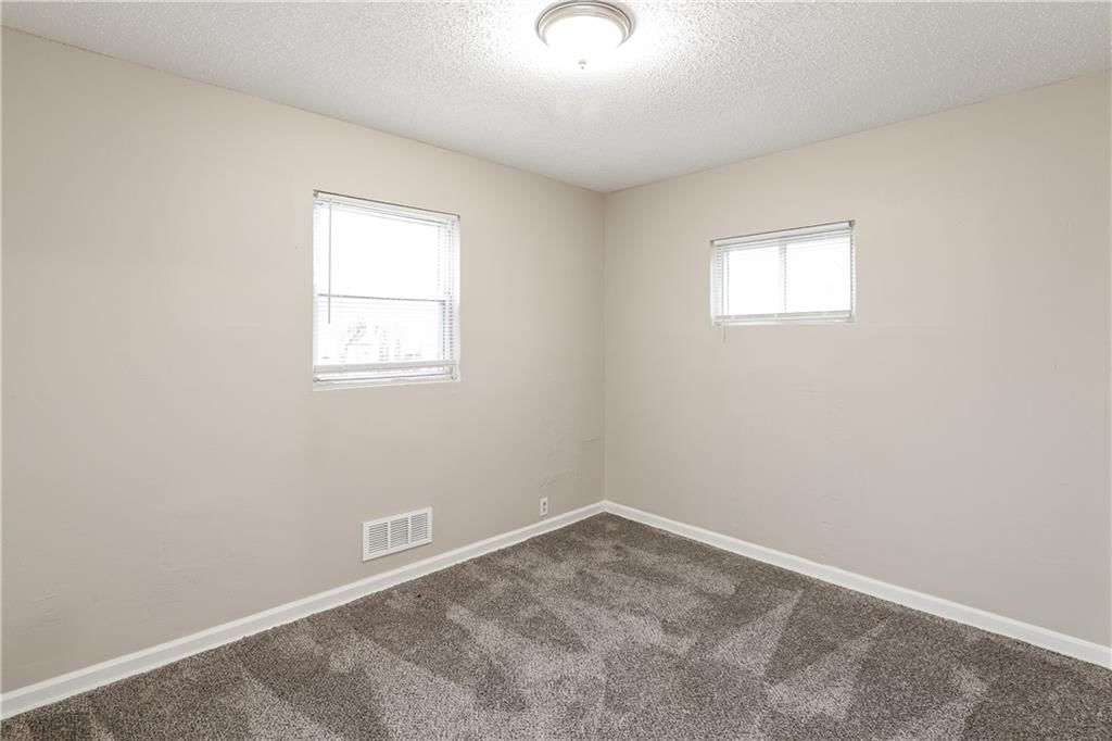 7300 E 112th Street — photo 9