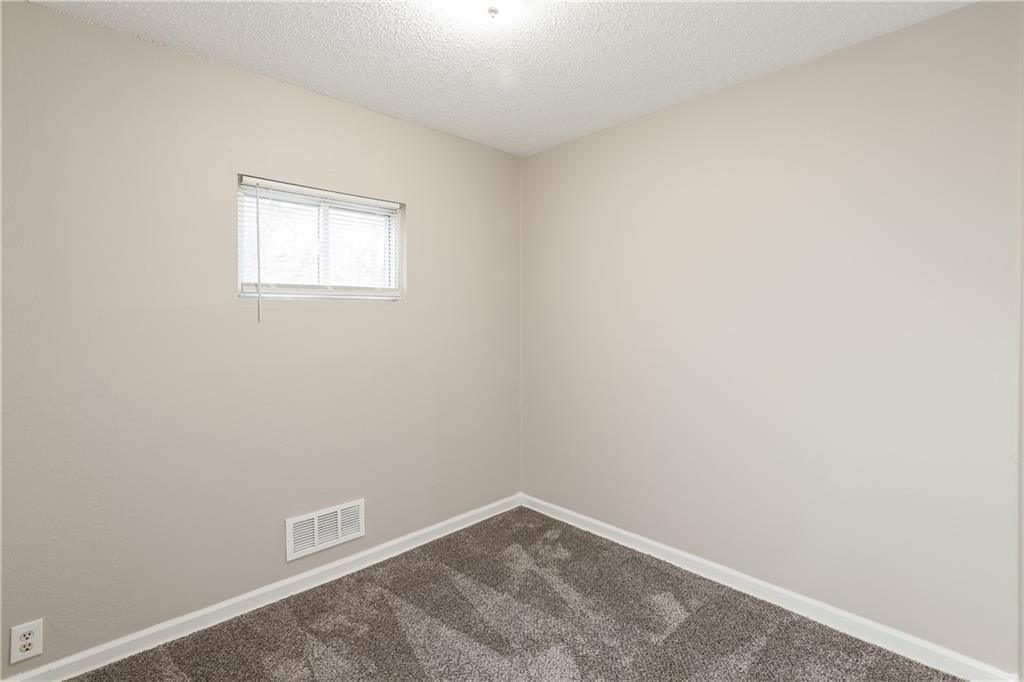 7300 E 112th Street — photo 12