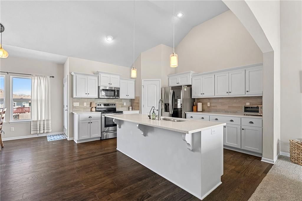 9504 N Lenox Place — photo 8
