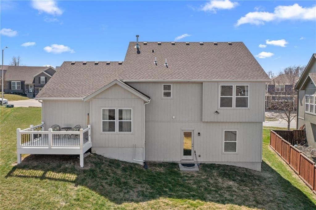 9504 N Lenox Place — photo 40