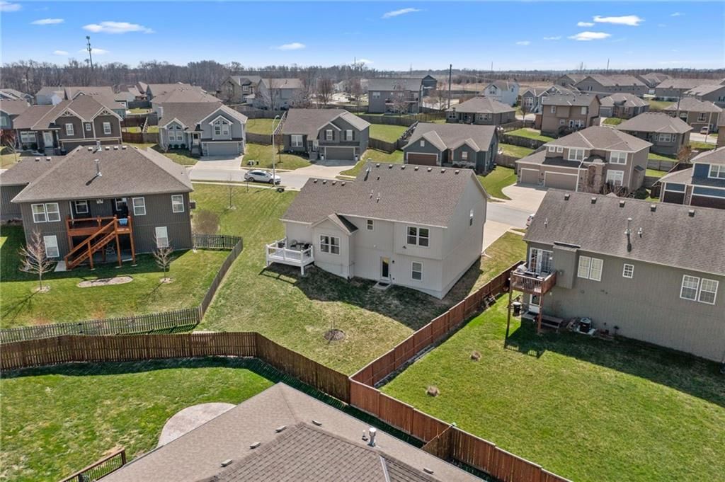 9504 N Lenox Place — photo 41