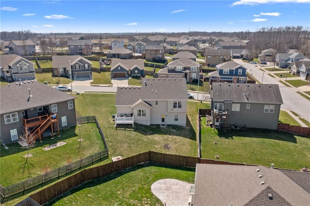 9504 N Lenox Place — photo 42