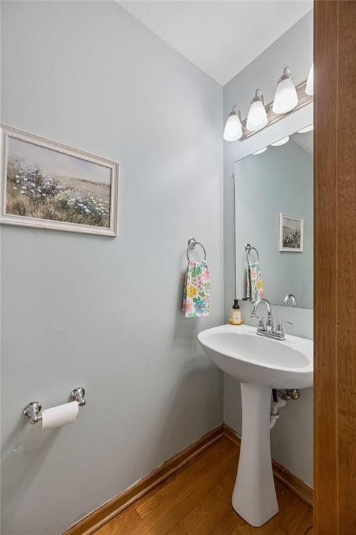325 SE Canterbury Lane — photo 7