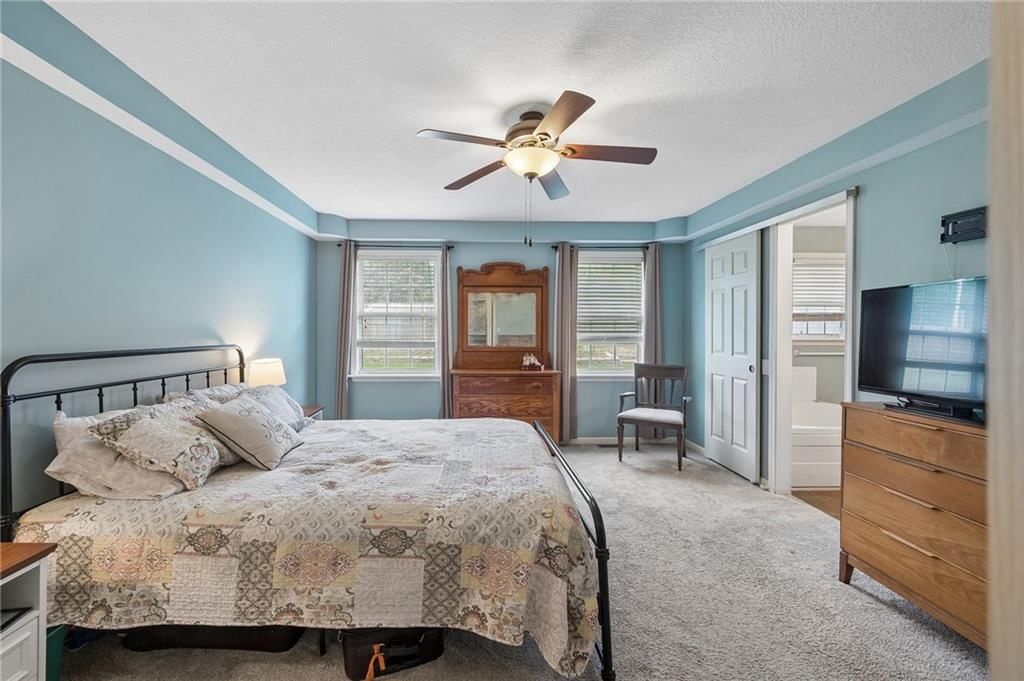325 SE Canterbury Lane — photo 12