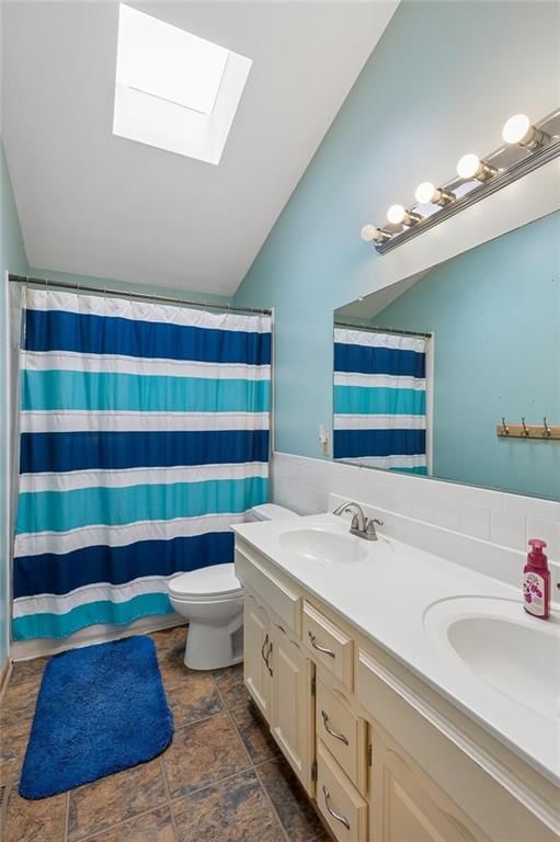 325 SE Canterbury Lane — photo 18