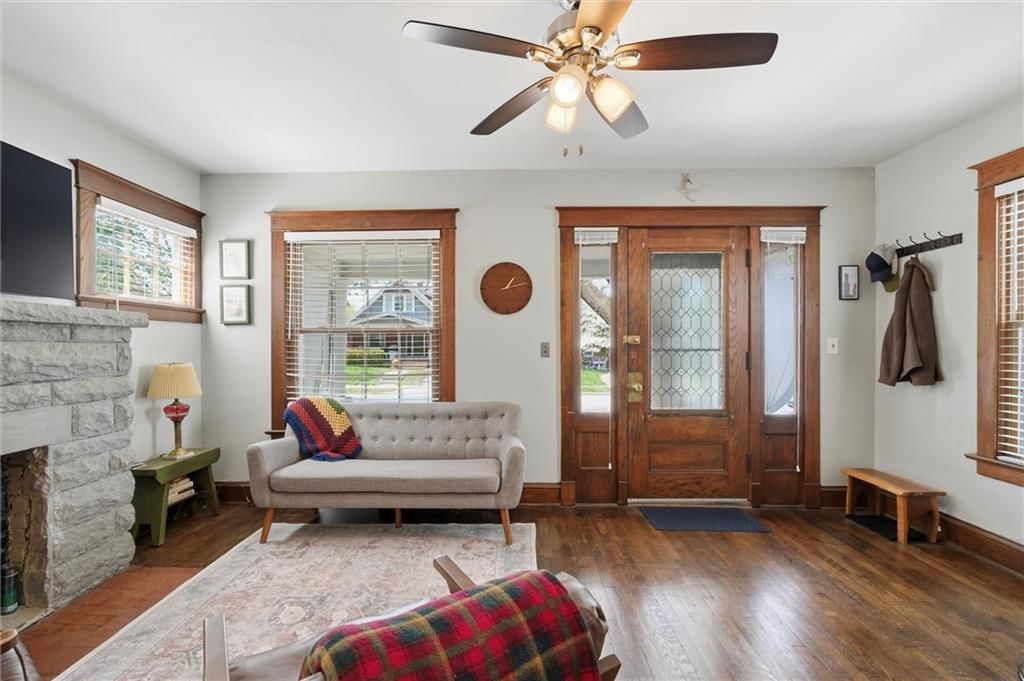4215 Genessee Street — photo 10