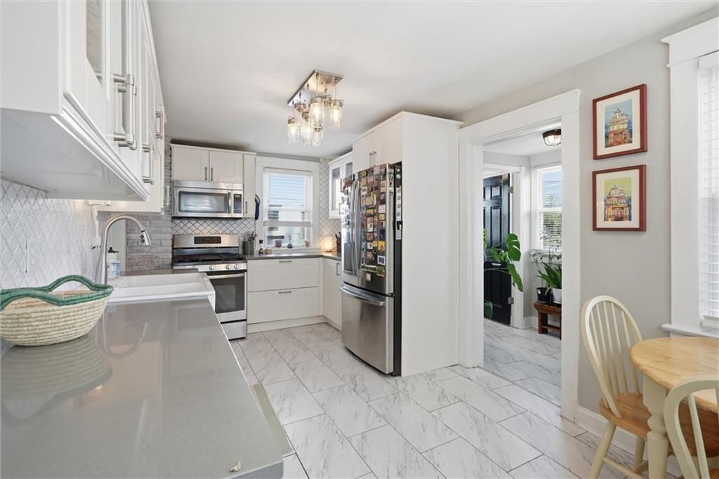 4215 Genessee Street — photo 11