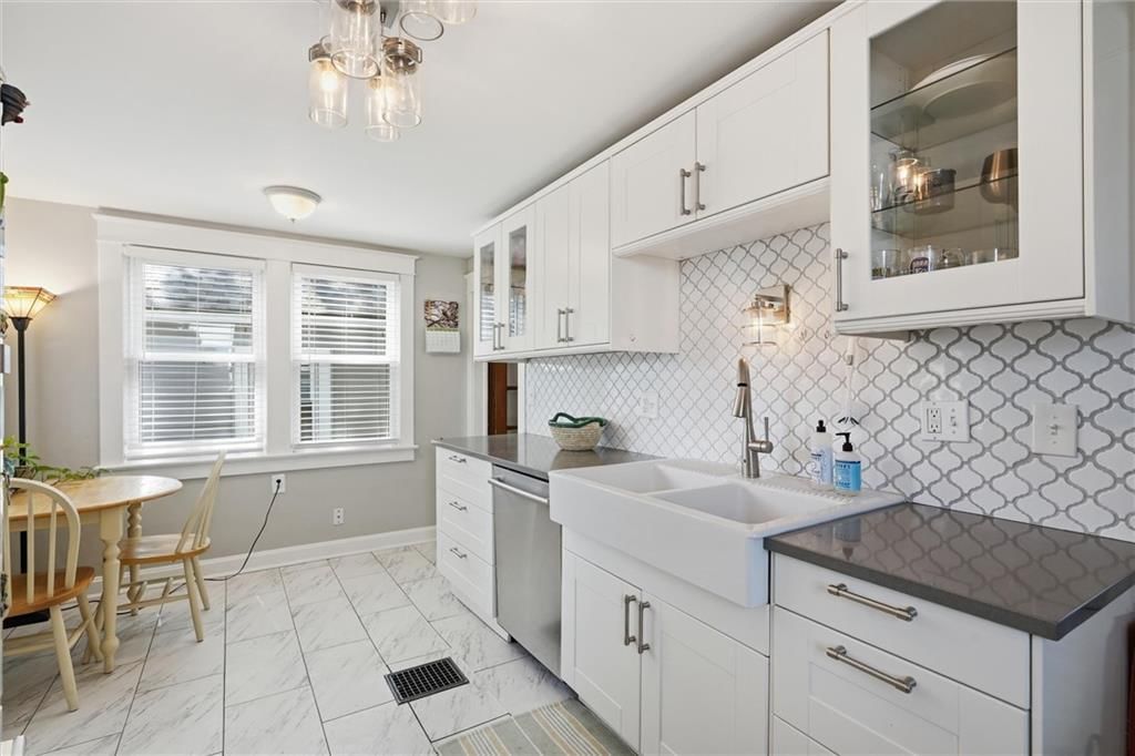 4215 Genessee Street — photo 13