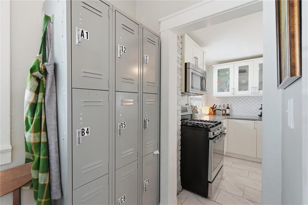 4215 Genessee Street — photo 16