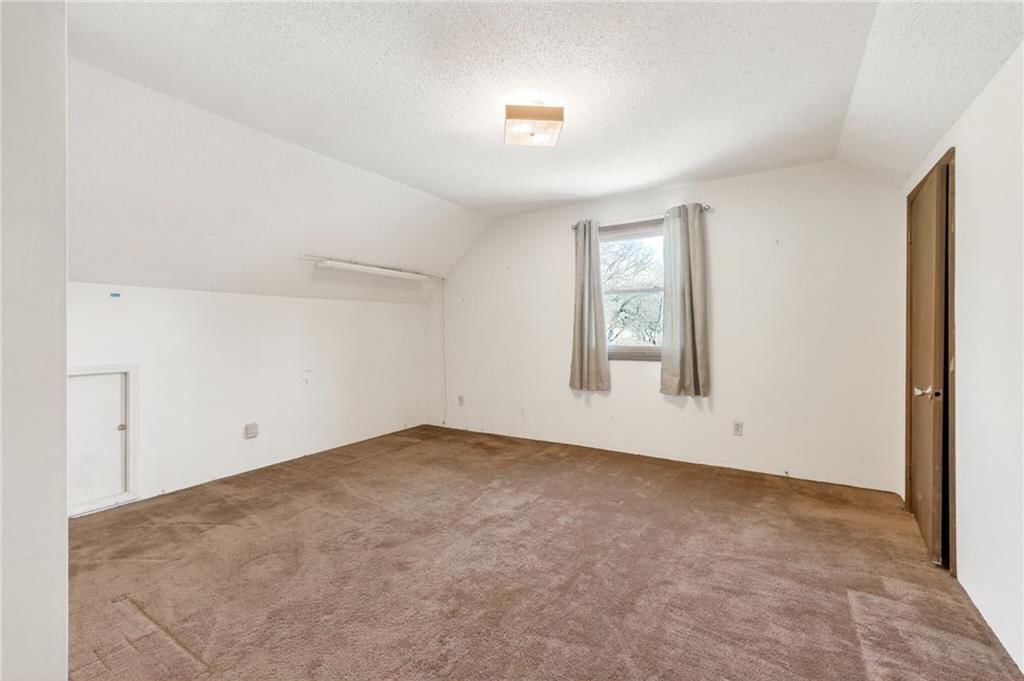 904 Blueberry Lane — photo 37