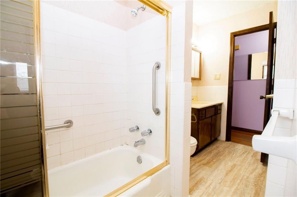 9311 W 95th Street — photo 17