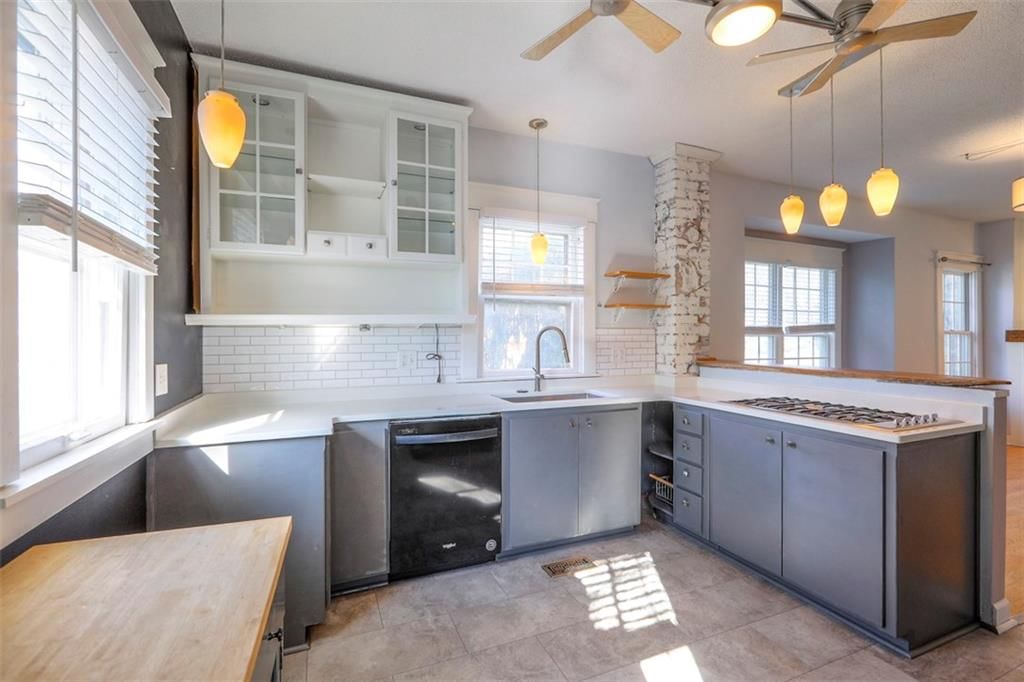 829 W 40 Street — photo 18