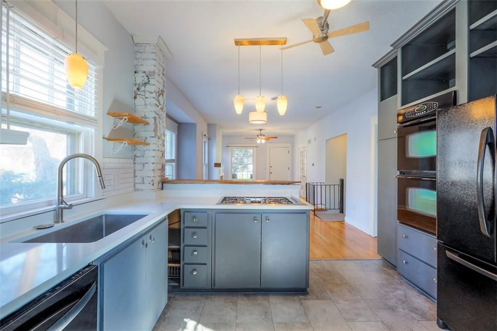 829 W 40 Street — photo 19