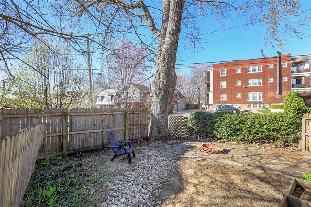 829 W 40 Street — photo 38