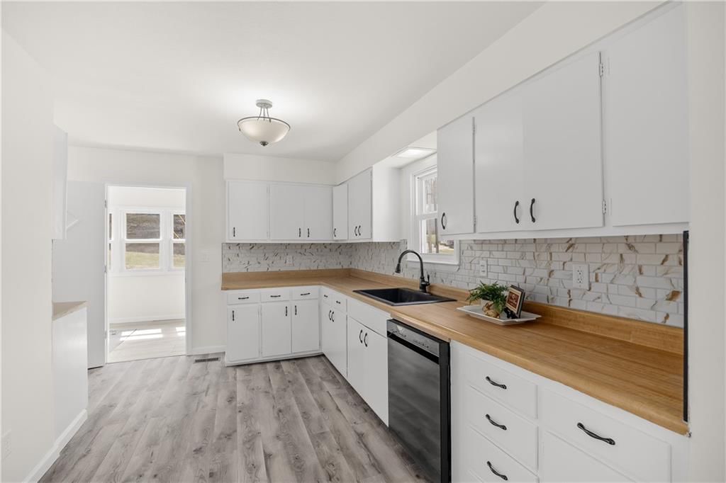 402 Blake Street — photo 4