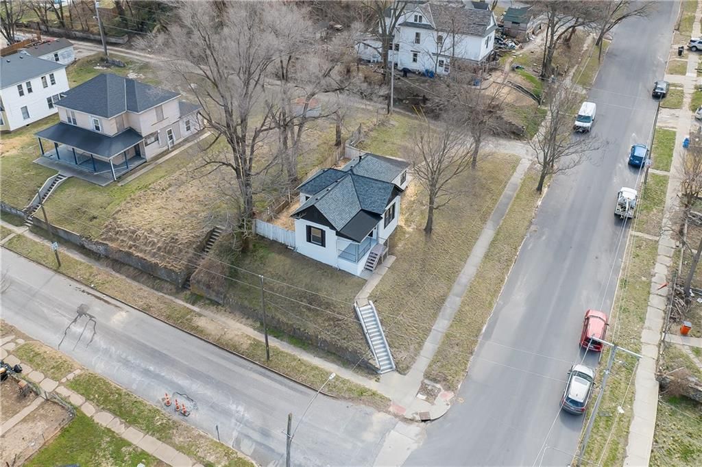 402 Blake Street — photo 13