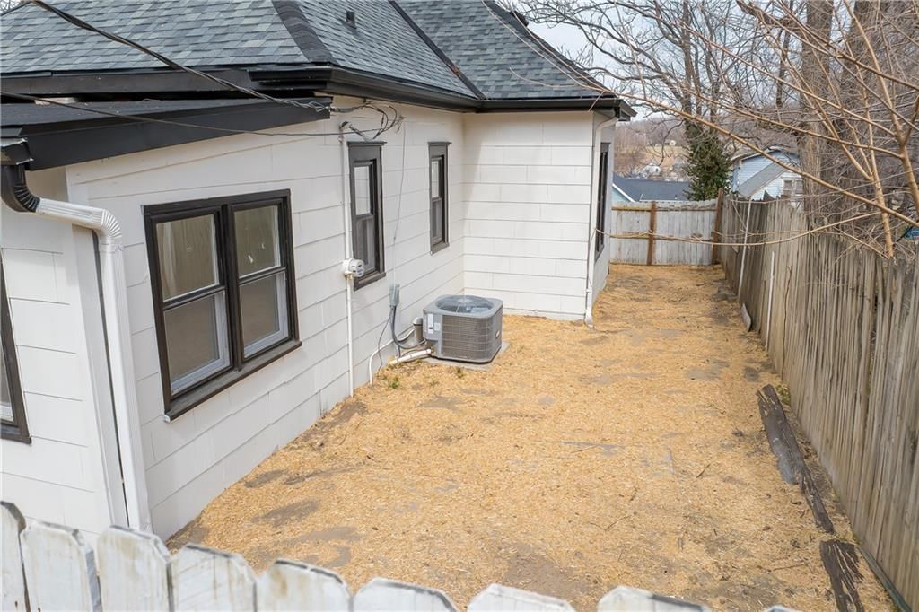 402 Blake Street — photo 18