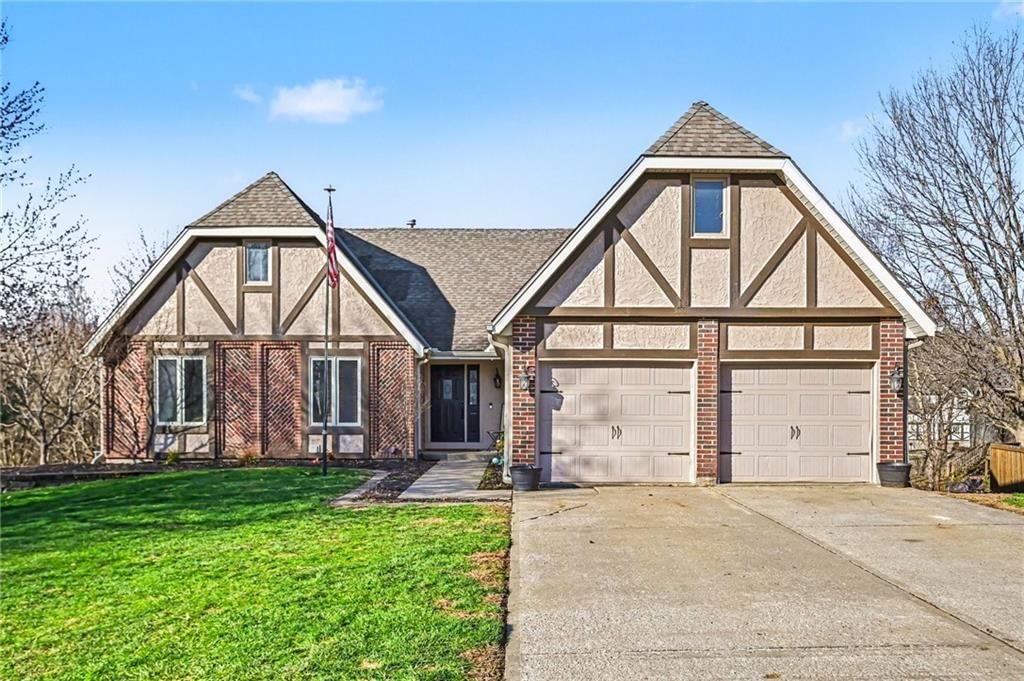 1404 Colony Drive — photo 2