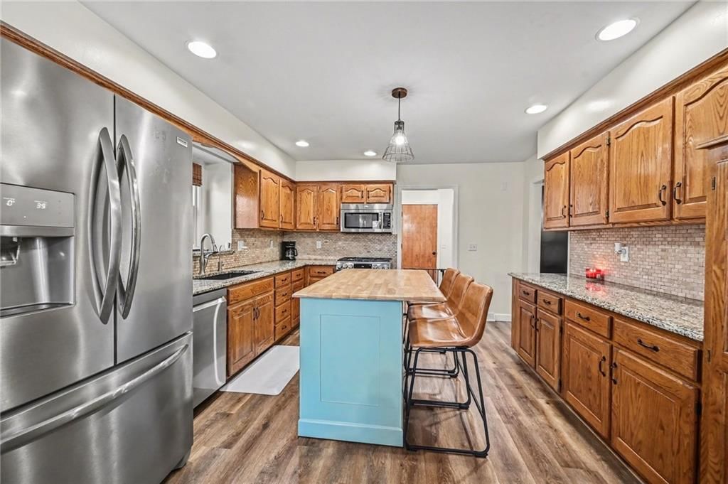 1404 Colony Drive — photo 10