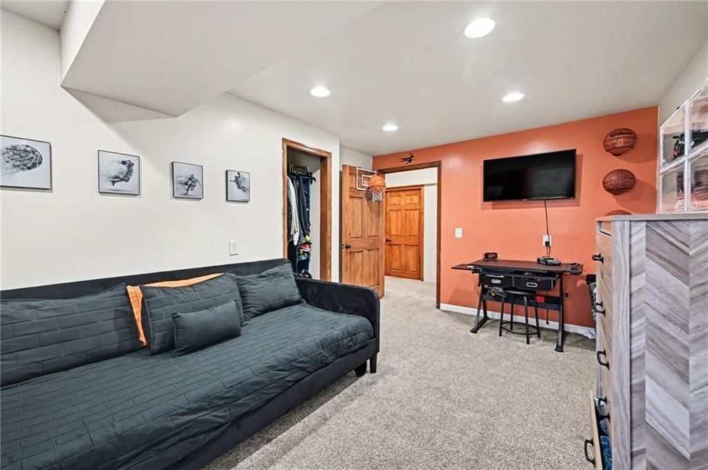 1404 Colony Drive — photo 27