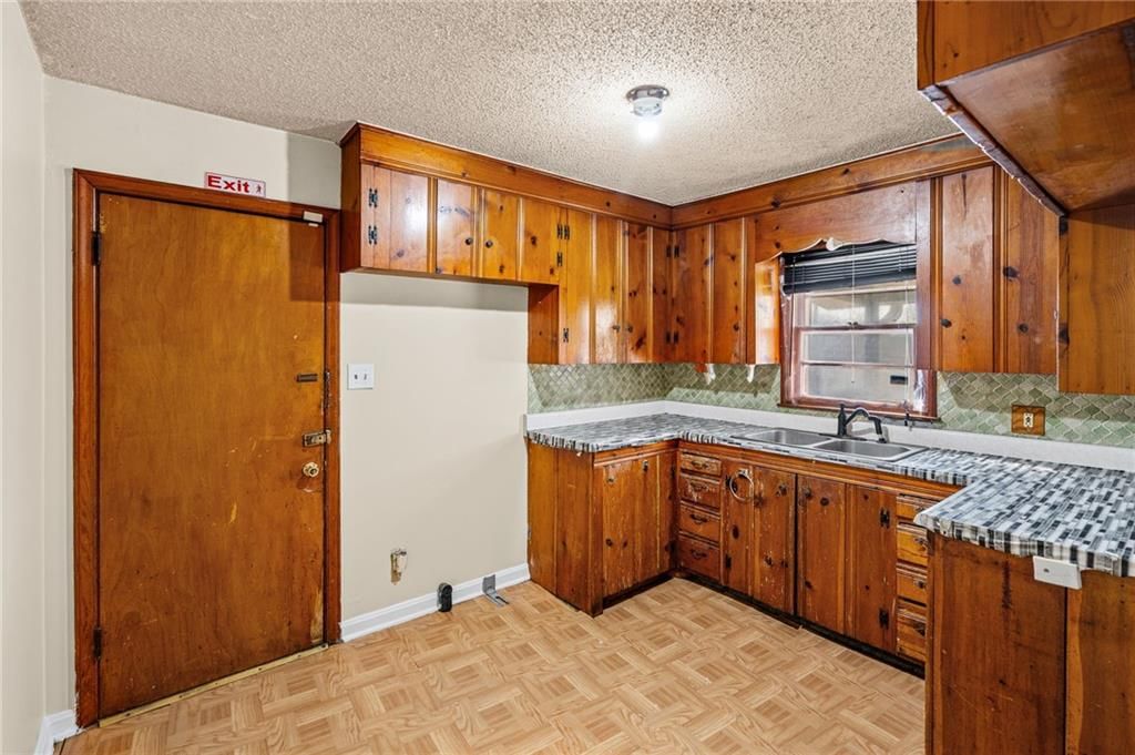 4312 Maggie Lane — photo 8