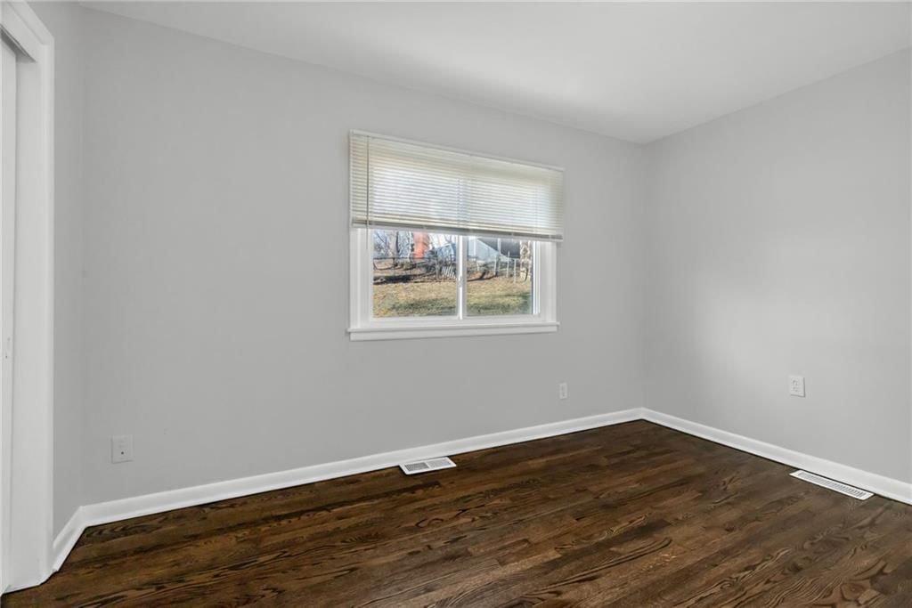936 HILLSIDE Avenue — photo 15