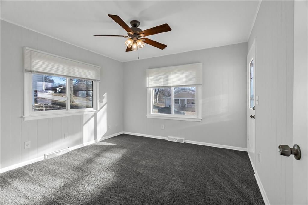936 HILLSIDE Avenue — photo 21