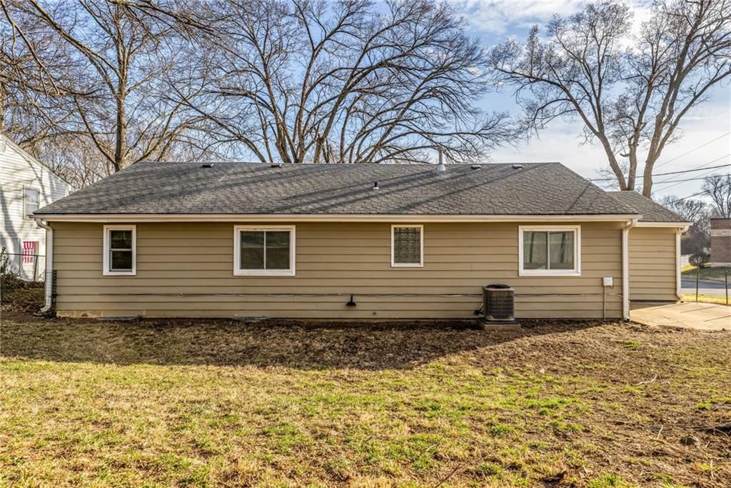 936 HILLSIDE Avenue — photo 27