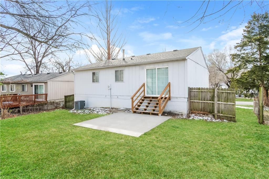 18902 E Arrowhead Drive — photo 14