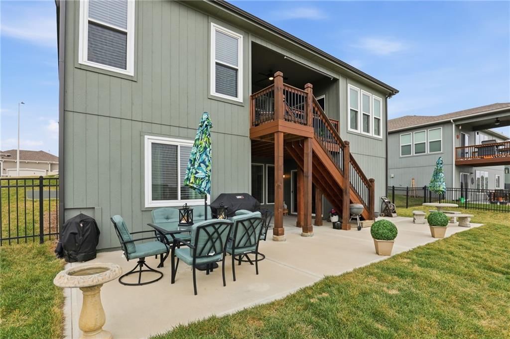 10611 N Holly Street — photo 42