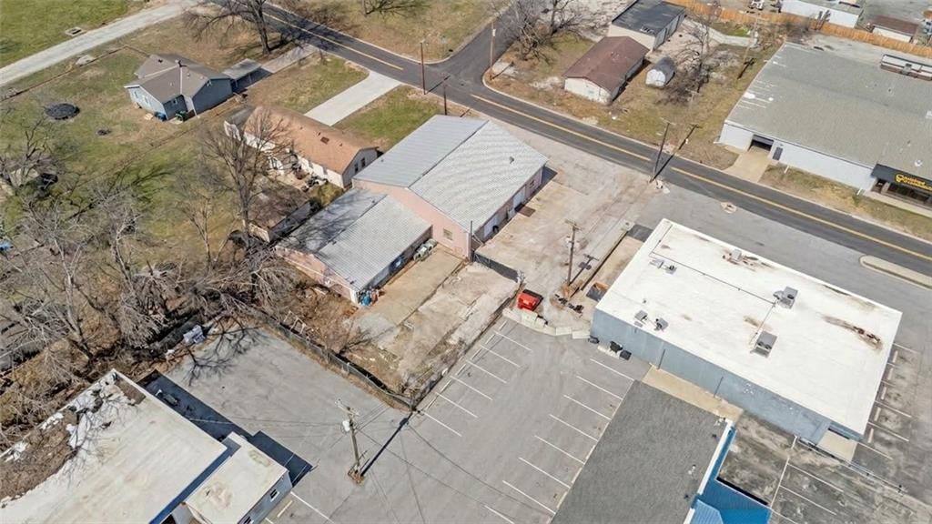 702 SW South Avenue — photo 4
