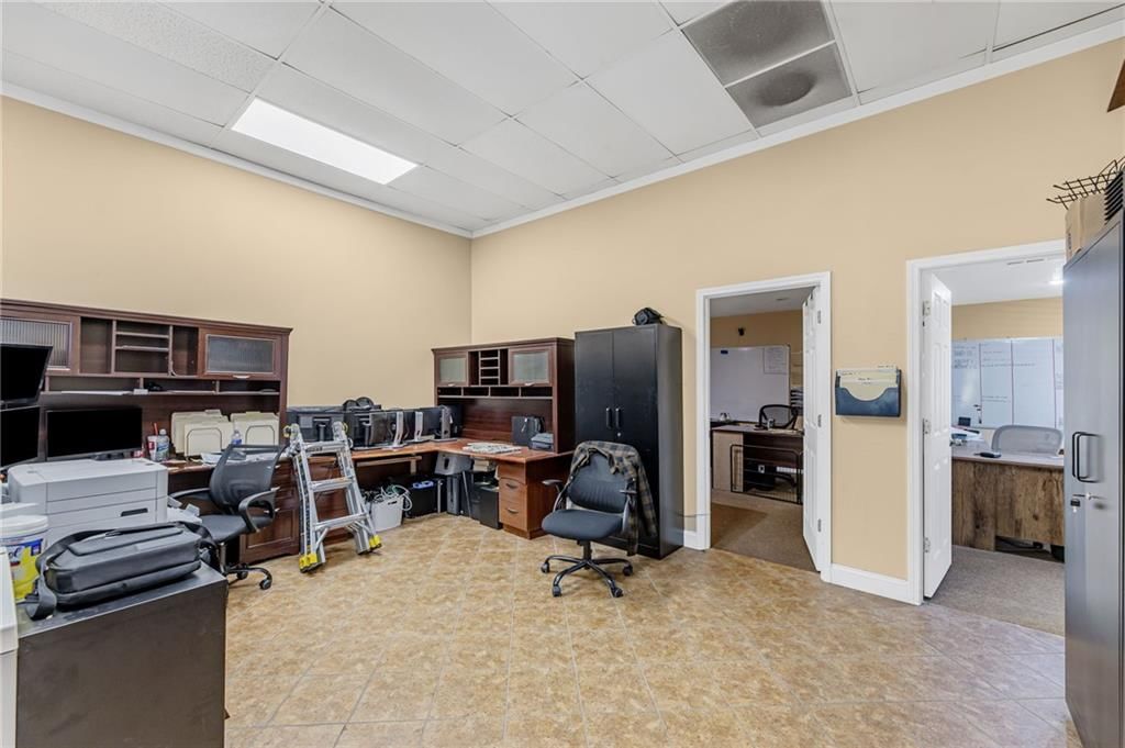 702 SW South Avenue — photo 11
