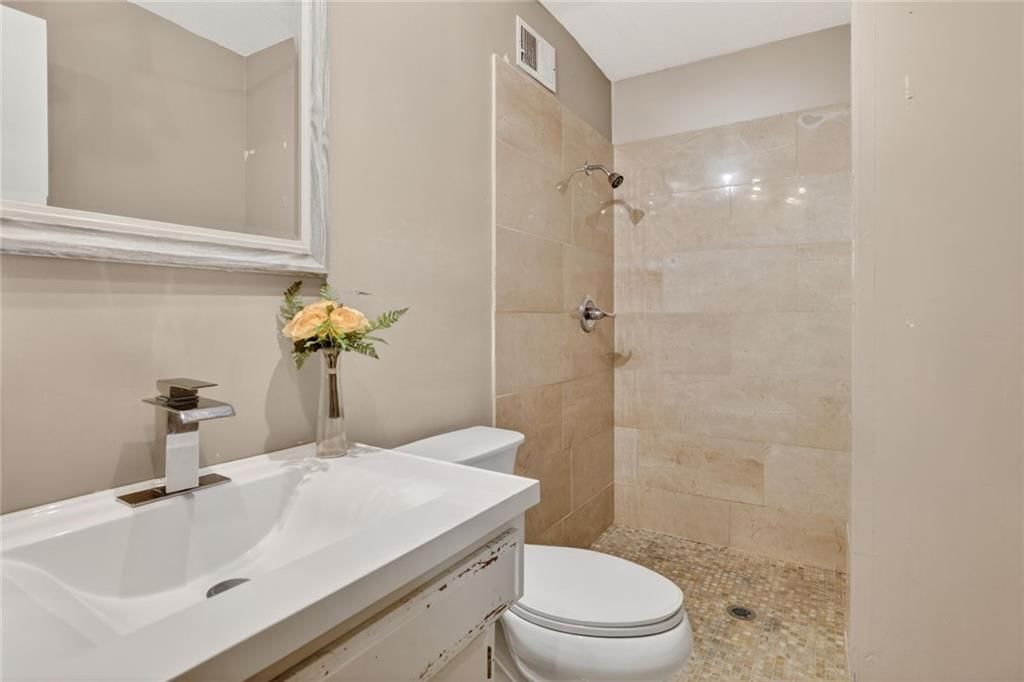 13920 DUNDEE Circle — photo 9