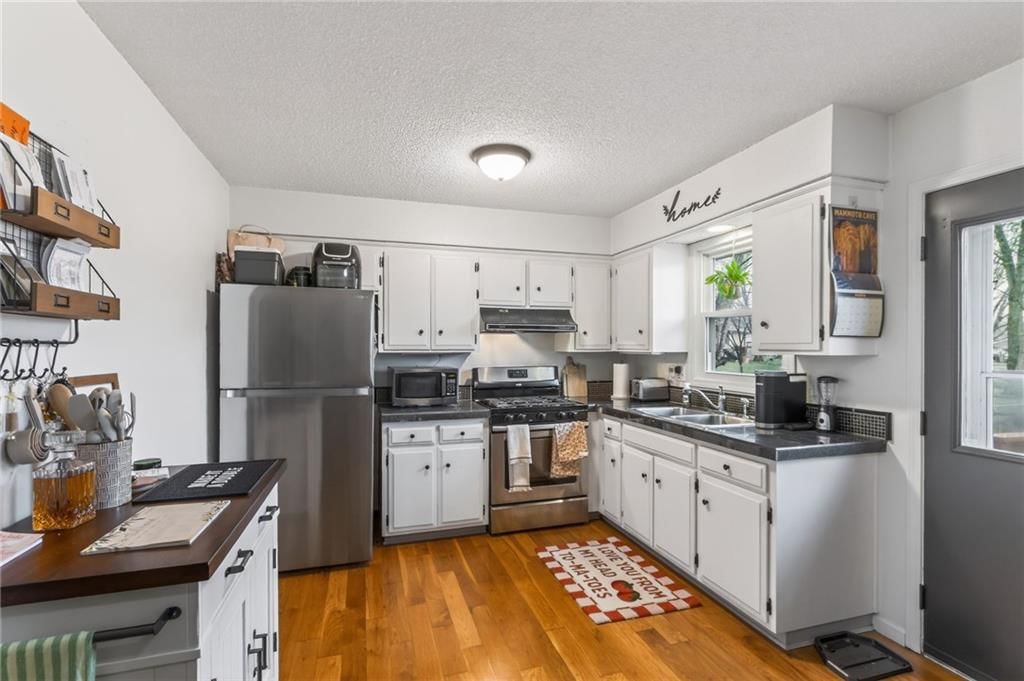 1502 SE Royal Street — photo 8