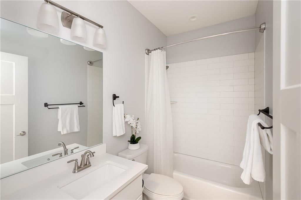 4060 NE Timberlake Court — photo 31