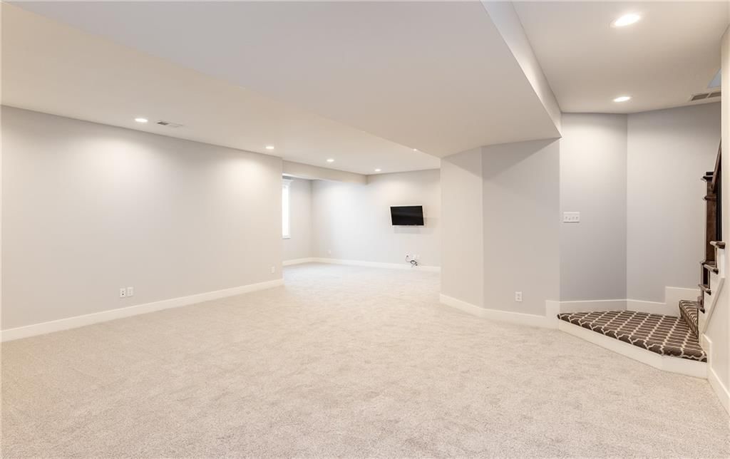 4060 NE Timberlake Court — photo 32