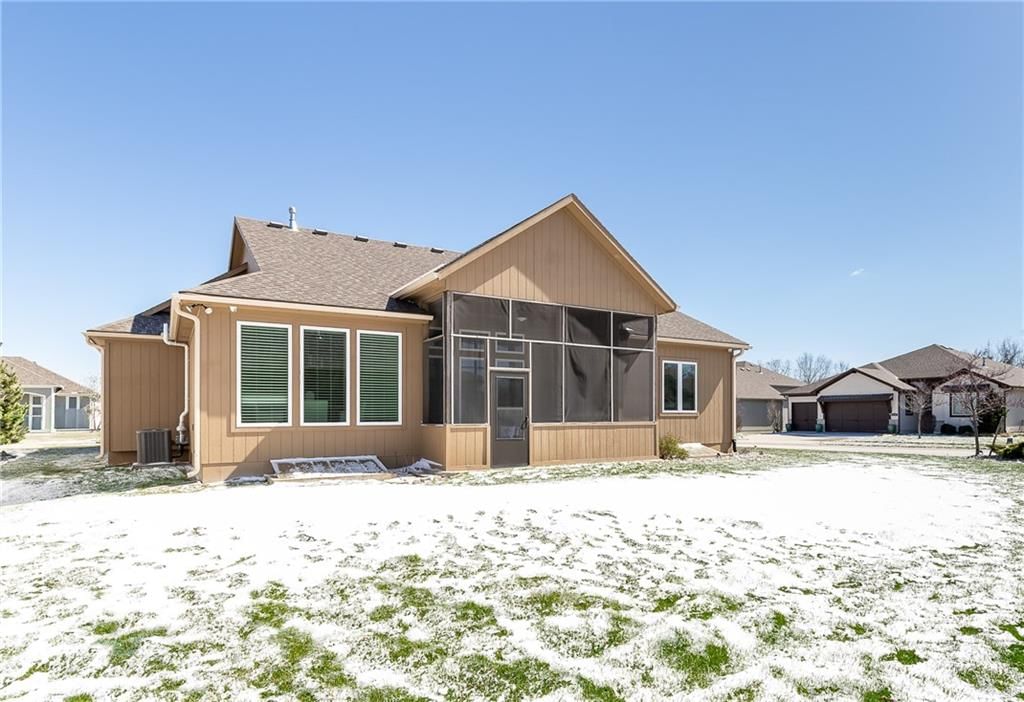 4060 NE Timberlake Court — photo 41
