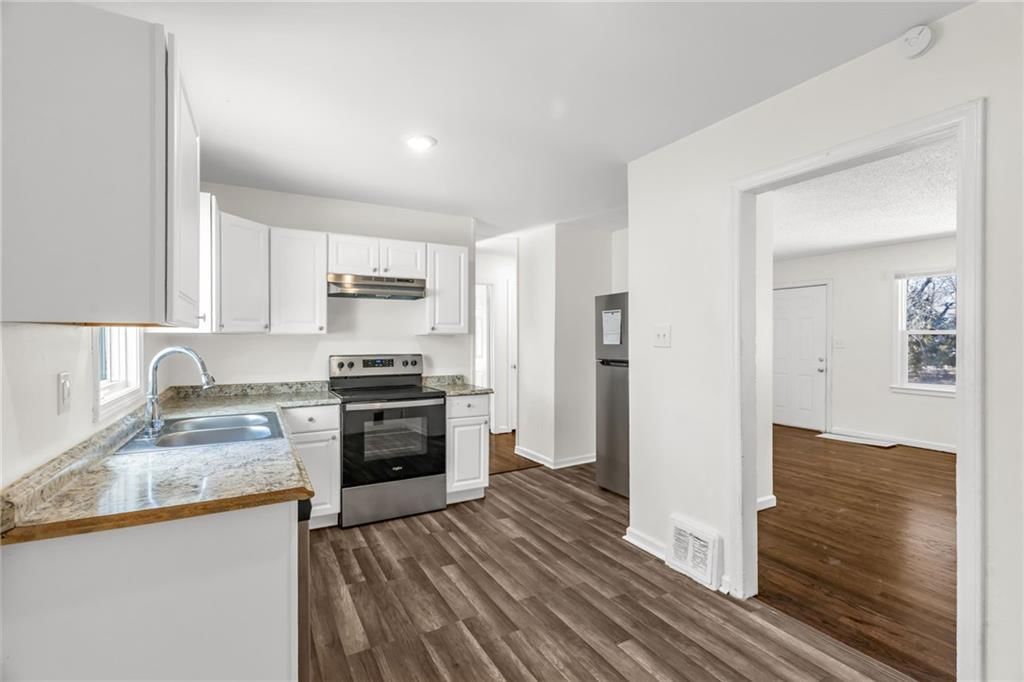8803 Richards Drive — photo 9